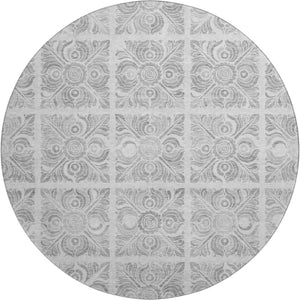 HomeRoots 8' Silver and Gray Medallion Round Rug – Washable, Durable, UV-Protected for Stylish Living Spaces! 667786