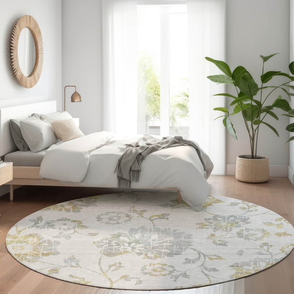 HomeRoots 8' Elegant Silver Gray and Gold Floral Washable Round Rug with UV Protection for High Traffic Areas 667942
