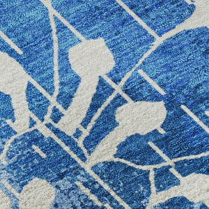 HomeRoots 5' X 8' White And Blue Floral Washable Area Rug with UV Protection – Stylish, Durable, and Easy Care 667953
