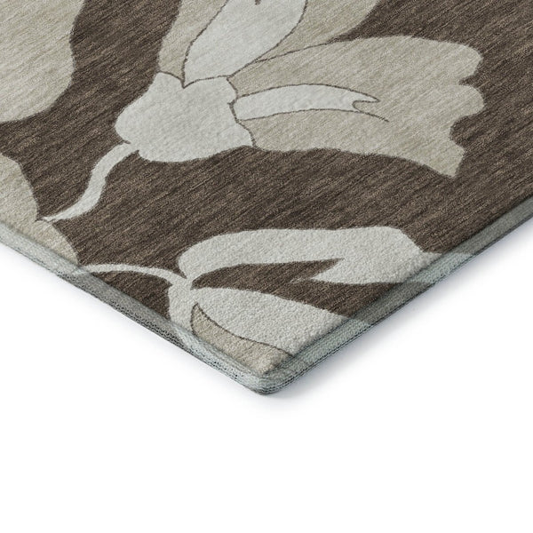 HomeRoots 8' Brown And Ivory Floral Washable Round Rug - Durable, Stain Resistant, UV Protected for Busy Homes 667972
