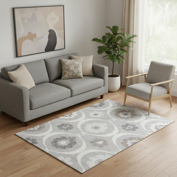 HomeRoots 5' X 8' Gray and Ivory Medallion Area Rug – Stylish, Washable, UV-Protected, Ideal for Busy Homes! 668049