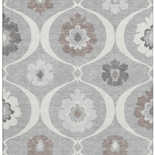 HomeRoots 5' X 8' Gray and Ivory Medallion Area Rug – Stylish, Washable, UV-Protected, Ideal for Busy Homes! 668049