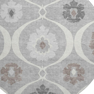 HomeRoots 8' Washable Gray and Ivory Medallion Round Rug - Durable, UV Protected, Perfect for Family Spaces! 668050