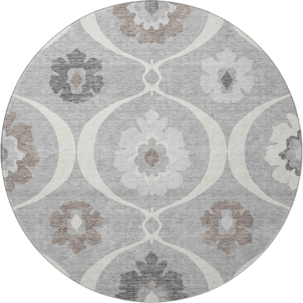 HomeRoots 8' Washable Gray and Ivory Medallion Round Rug - Durable, UV Protected, Perfect for Family Spaces! 668050