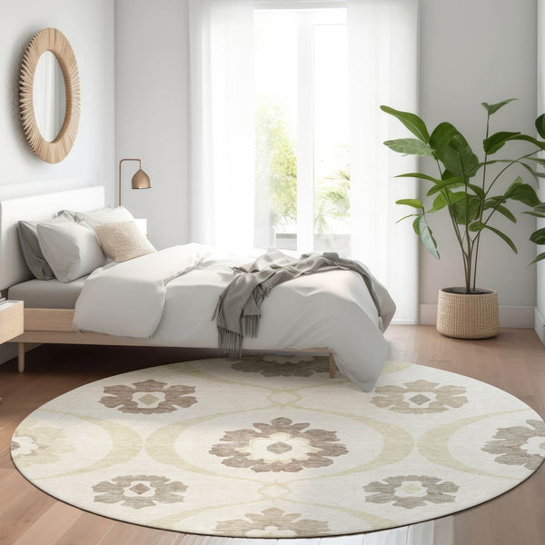 HomeRoots 8' Ivory and Beige Medallion Round Rug - Washable, Stain Resistant, UV Protected for High-Traffic Areas 668056