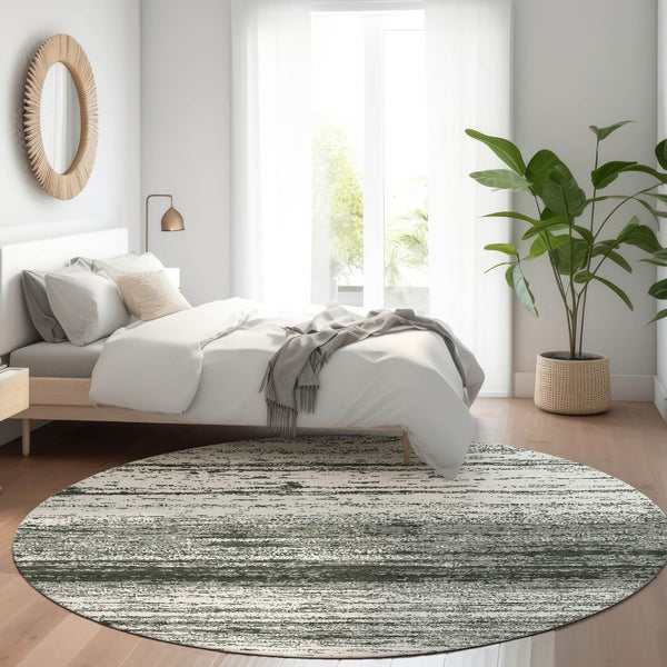 HomeRoots 8' Black And Ivory Striped Washable Round Rug - Durable, UV-Protected, Stain-Resistant for Any Space! 668098