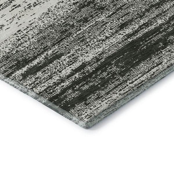 HomeRoots 8' Black And Ivory Striped Washable Round Rug - Durable, UV-Protected, Stain-Resistant for Any Space! 668098