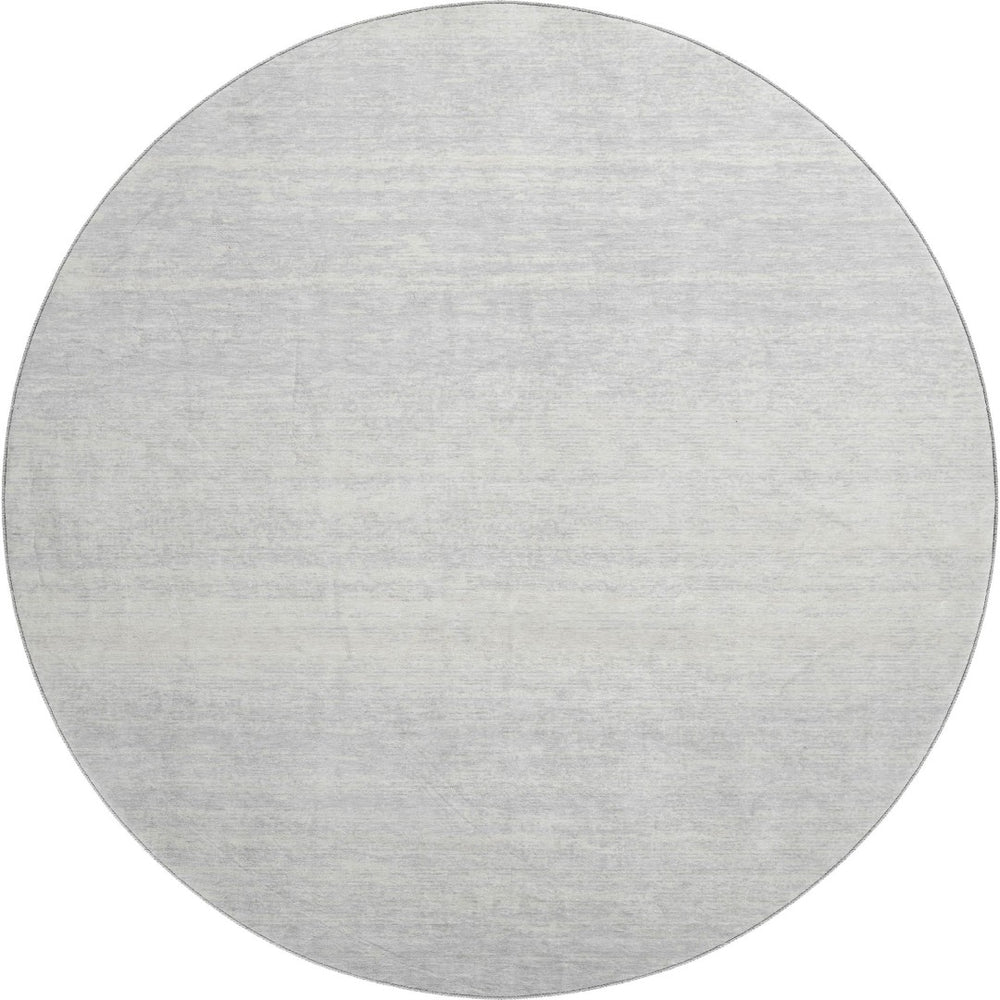 HomeRoots 8' Silver and Gray Striped Washable Round Rug - UV Protected, Durable, Pet & Kid Friendly Design! 668184