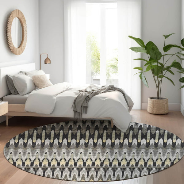 HomeRoots 8' Southwestern Round Rug - Charcoal Beige & Gray, Washable, UV-Protected, Durable for High-Traffic Homes 668226
