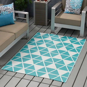 English Elm Christopher Knight Home® - HERRINGBONE Turquoise & White 4'x6' Handcrafted Polypropylene Rug - Durable PVC Strands, Low-Profile Finish 66832.00