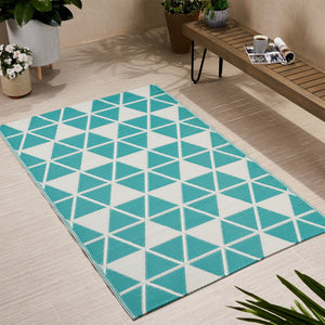 English Elm Christopher Knight Home® - HERRINGBONE Turquoise & White 4'x6' Handcrafted Polypropylene Rug - Durable PVC Strands, Low-Profile Finish 66832.00