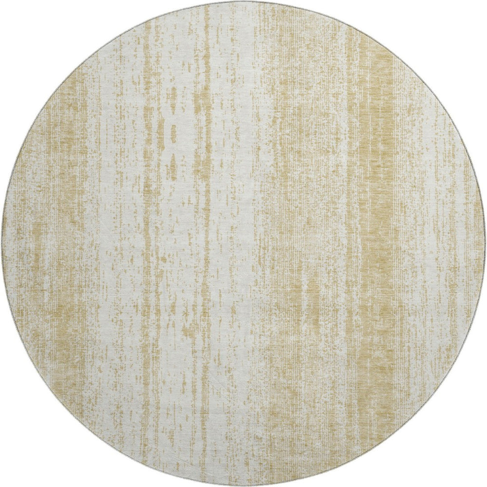 HomeRoots 8' Gold and Ivory Striped Washable Round Rug – UV Protected, Stain-Resistant, Perfect for Families! 668322