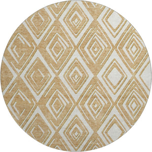 HomeRoots 8' Gold And Ivory Geometric Round Rug - Durable, Washable, UV Protected for Modern Homes & Patios 668394