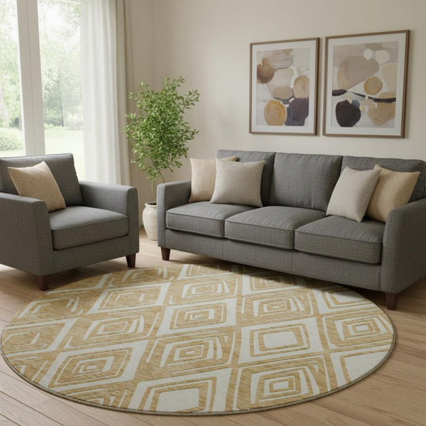 HomeRoots 8' Gold And Ivory Geometric Round Rug - Durable, Washable, UV Protected for Modern Homes & Patios 668394
