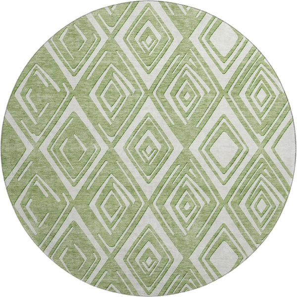 HomeRoots 8' Green and Ivory Geometric Round Washable Rug with UV Protection - Modern, Soft, Durable Design 668400