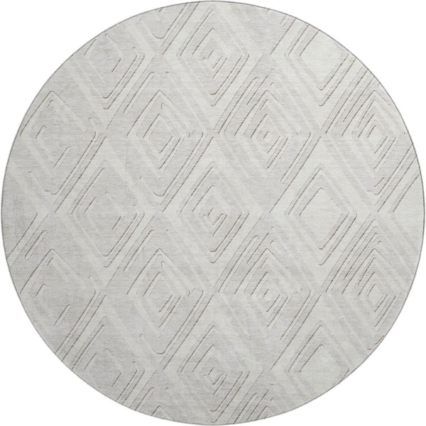 HomeRoots 8' Ivory and Beige Geometric Round Rug – Washable, UV-Protected, Perfect for Family Spaces! 668406