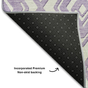 HomeRoots 8' Lavender and Ivory Geometric Round Rug - Washable, UV-Protected, Perfect for High-Traffic Areas! 668412