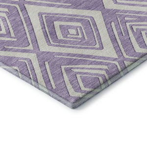 HomeRoots 8' Lavender and Ivory Geometric Round Rug - Washable, UV-Protected, Perfect for High-Traffic Areas! 668412