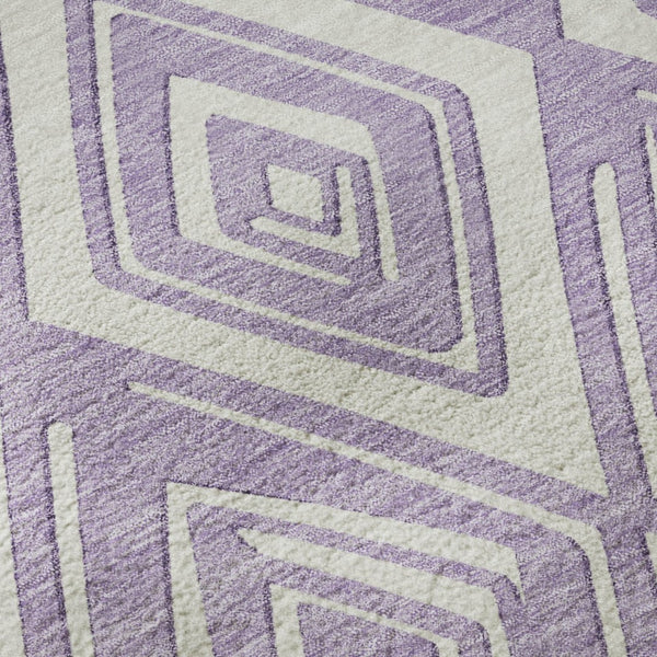 HomeRoots 8' Lavender and Ivory Geometric Round Rug - Washable, UV-Protected, Perfect for High-Traffic Areas! 668412
