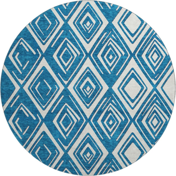 HomeRoots 8' Navy Blue and Ivory Geometric Round Rug - Washable, UV-Protected, Ideal for High-Traffic Areas 668418