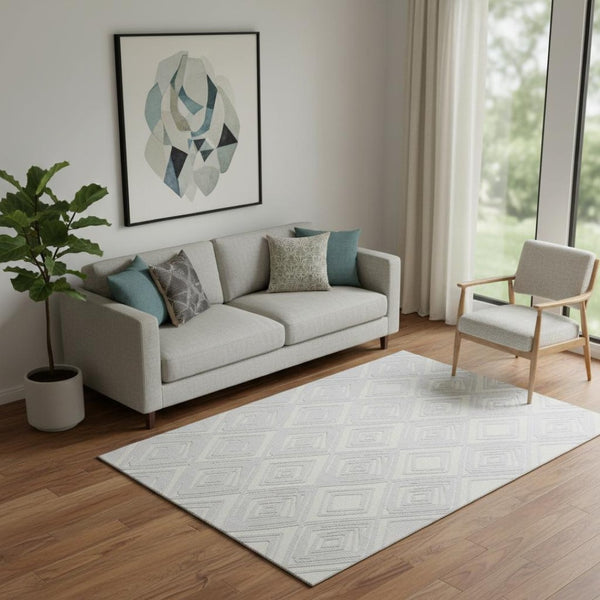 HomeRoots 5' X 8' Stylish Silver & Ivory Geometric Washable Area Rug with UV Protection for High Traffic Homes 668447
