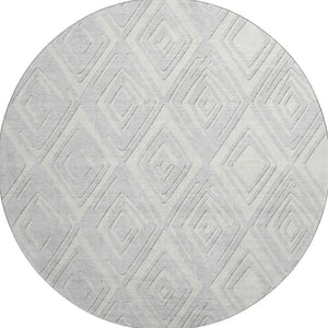 HomeRoots 8' Silver and Ivory Geometric Round Rug - Washable, UV-Protected, Durable for High-Traffic Areas 668448