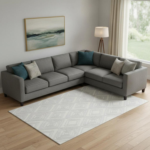 HomeRoots 8' X 10' Stylish Silver & Ivory Geometric Area Rug - Washable, UV Protected, Perfect for High Traffic Areas! 668449