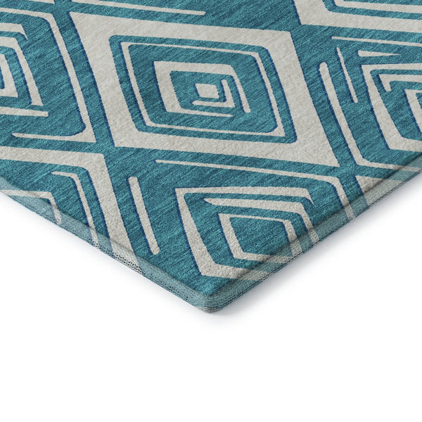 HomeRoots 8' Teal And Ivory Geometric Round Rug - Washable, Durable, UV Protected, Perfect for Busy Homes! 668460