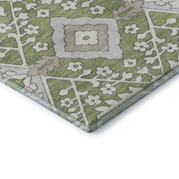 HomeRoots 5' Washable Floral Area Rug in Artichoke Green, Ivory & Gray - Durable, UV-Protected & Stylish! 668473
