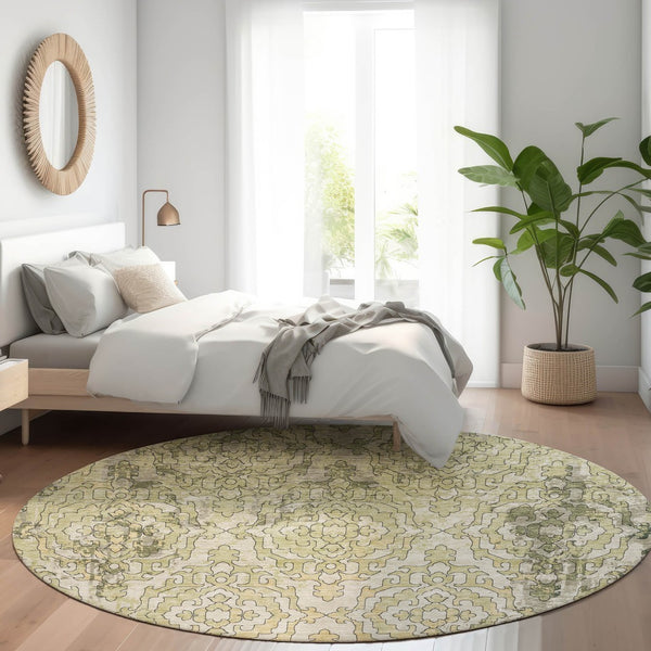 HomeRoots 8' Green Beige and Taupe Medallion Round Rug - Stylish, Washable with UV Protection for All Rooms 668594