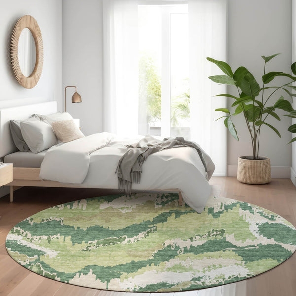 HomeRoots 8' Green Ivory Beige Abstract Round Rug - Washable, UV Resistant, Perfect for Modern Spaces! 668660