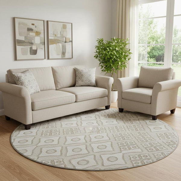 HomeRoots 8' Washable Beige & Ivory Geometric Round Rug with UV Protection - Stylish & Stain-Resistant Design 668703