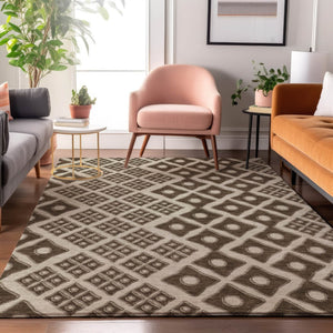 HomeRoots 5' Brown & Beige Geometric Area Rug – Washable, UV Protected, Stain-Resistant, Perfect for Any Room! 668714