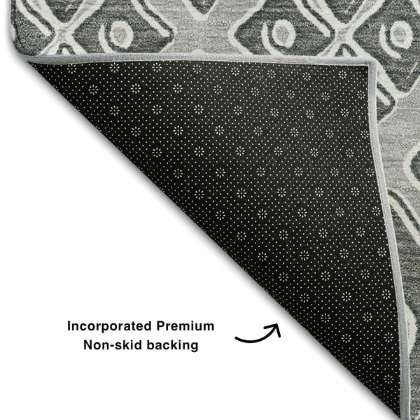HomeRoots 9' Gray & Charcoal Geometric Area Rug - Washable, UV Protected, Stain Resistant for High-Traffic Homes 668729