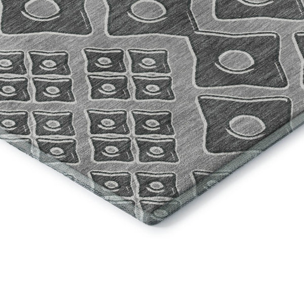 HomeRoots 9' Gray & Charcoal Geometric Area Rug - Washable, UV Protected, Stain Resistant for High-Traffic Homes 668729