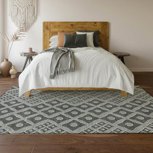 HomeRoots 9' Gray & Charcoal Geometric Area Rug - Washable, UV Protected, Stain Resistant for High-Traffic Homes 668729