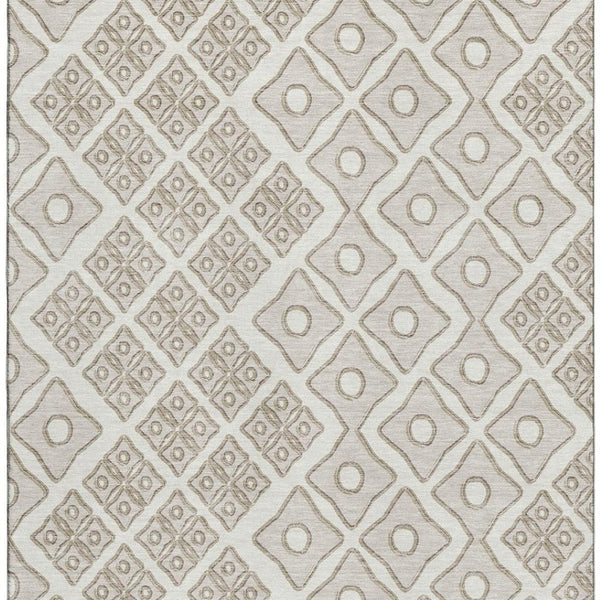 HomeRoots 8' X 10' Ivory & Beige Geometric Area Rug - Washable, UV Protected, Stylish & Stain Resistant Design 668734