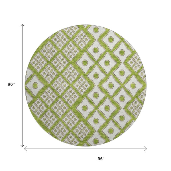 HomeRoots 8' Vibrant Lime Green & Ivory Geometric Round Rug - Washable, UV-Protected, Perfect for High-Traffic Homes 668739