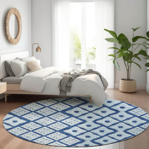 HomeRoots 8' Stylish Navy & Sky Blue Geometric Washable Round Rug with UV Protection - Perfect for Any Space! 668745