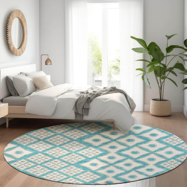 HomeRoots 8' Teal And Ivory Geometric Round Rug - Washable, UV Protected, Durable, Perfect for High-Traffic Spaces 668763