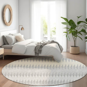 HomeRoots 8' Silver Ivory and Gray Striped Round Rug - Washable, UV Protected, Stain-Resistant, Modern Elegance 668997