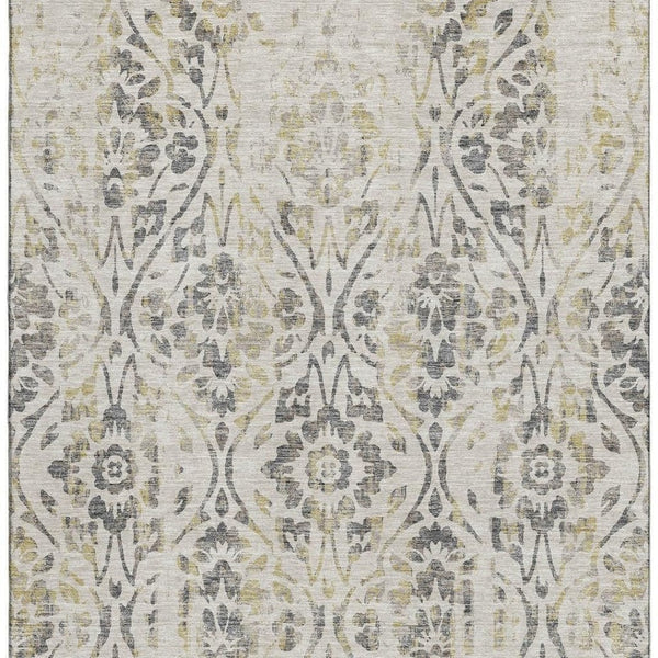 HomeRoots 5' Washable Floral Area Rug in Beige, Gray & Gold - UV Protected, Durable for Family Living Spaces 669020