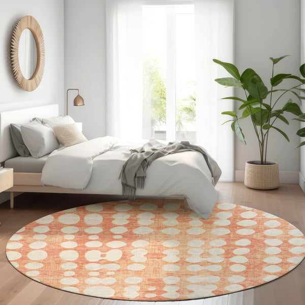 HomeRoots 8' Coral & Beige Polka Dot Washable Round Rug - Stylish, Stain-Resistant, UV Protected for Any Space! 669105