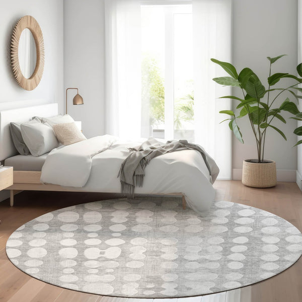 HomeRoots 8' Gray and Ivory Polka Dot Washable Round Rug – Durable, Stain-Resistant & UV-Protected for Homes 669117