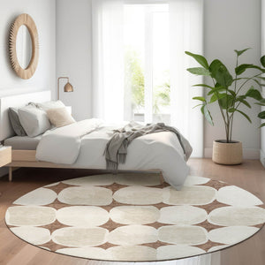 HomeRoots 8' Brown and Ivory Abstract Geometric Round Rug - Washable, UV-Protected, Perfect for Busy Homes! 669171
