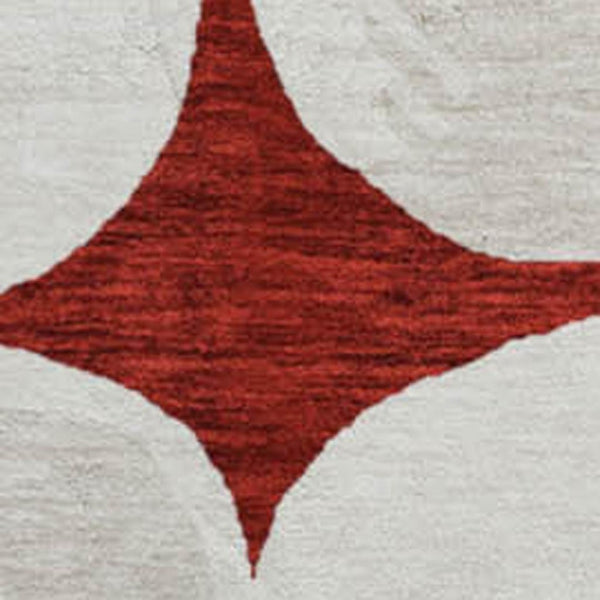 HomeRoots 8' Burgundy and Ivory Abstract Geometric Round Rug - Washable, UV Protected, Perfect for Any Space 669177