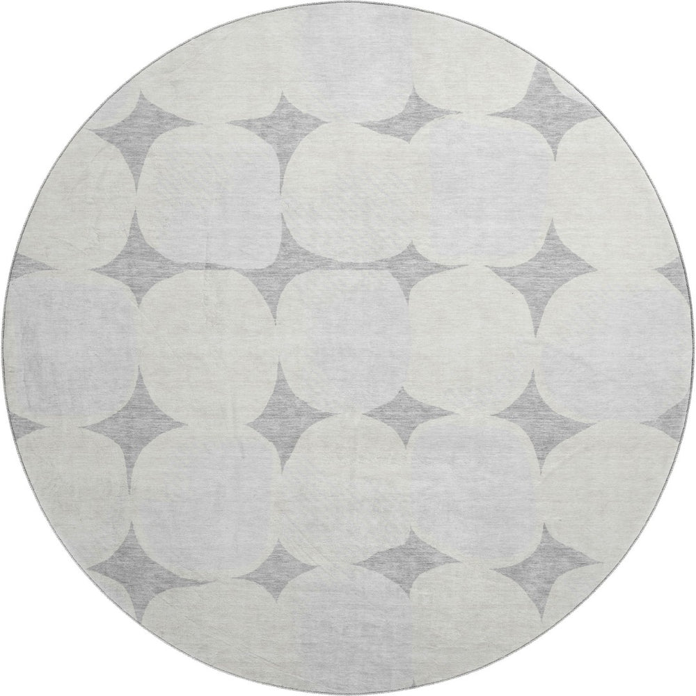 HomeRoots 8' Gray and Ivory Abstract Geometric Washable Round Rug - Stylish, Durable, UV-Protected Design! 669189