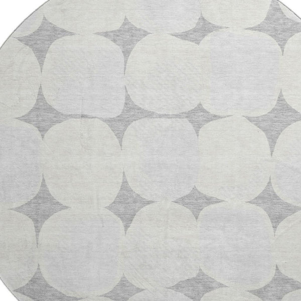HomeRoots 8' Gray and Ivory Abstract Geometric Washable Round Rug - Stylish, Durable, UV-Protected Design! 669189