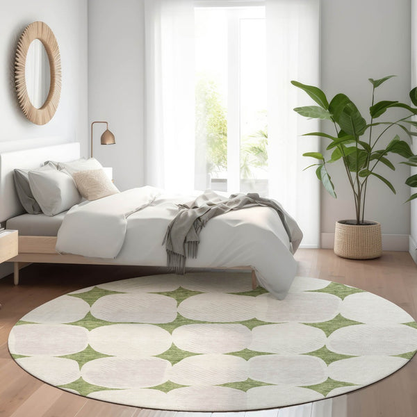 HomeRoots 8' Green and Ivory Abstract Geometric Round Rug - Washable, UV Protected, Perfect for High-Traffic Areas 669195
