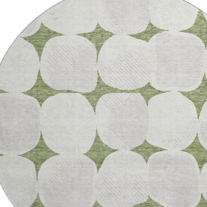 HomeRoots 8' Green and Ivory Abstract Geometric Round Rug - Washable, UV Protected, Perfect for High-Traffic Areas 669195